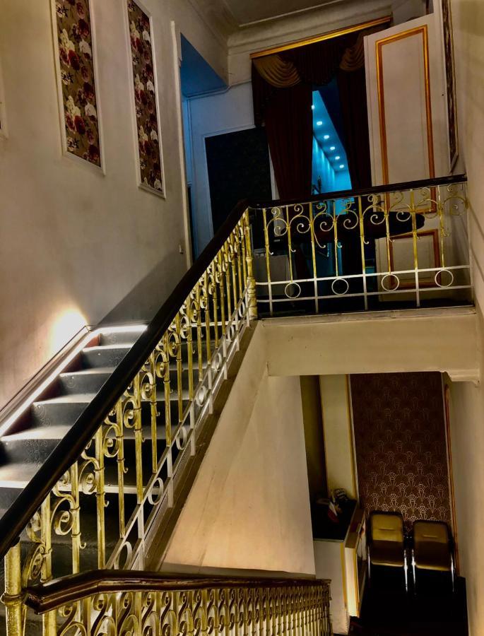 Mariam Hotel Tbilisi Buitenkant foto