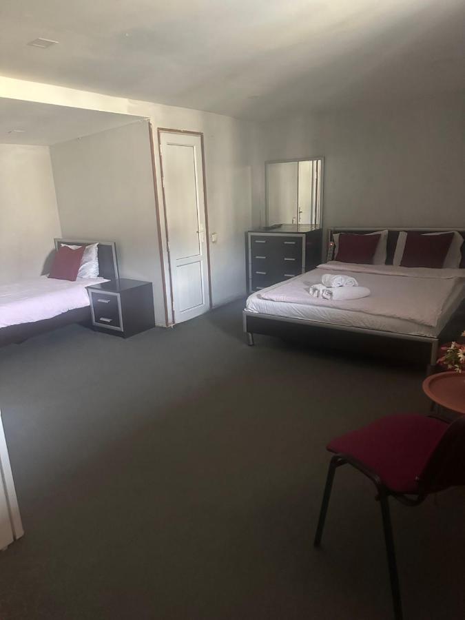 Mariam Hotel Tbilisi Buitenkant foto